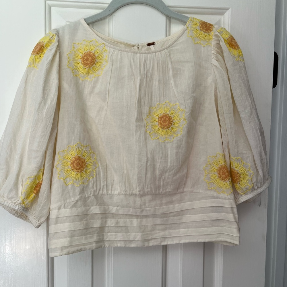 Free People puff sleeved crop top